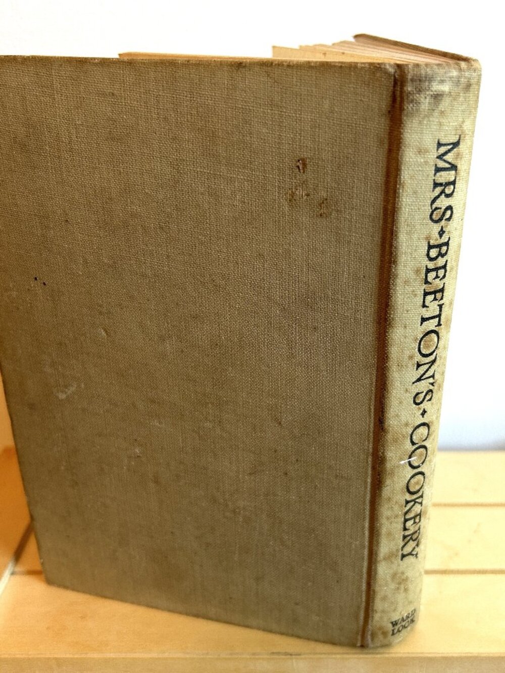 Mrs Beetons Cookery, A Cookbook From the Late 1940s